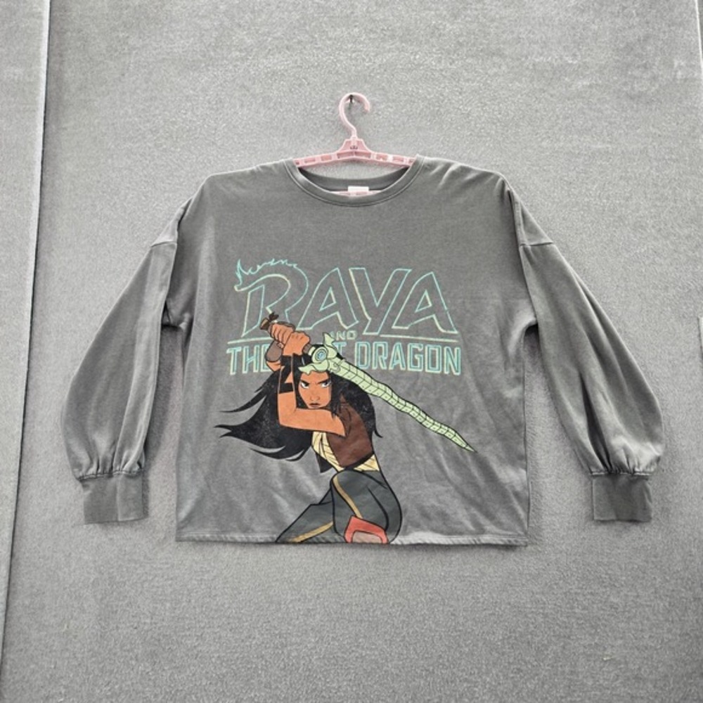 Disney Parks Women Sweatshirt XXL Gray Boxy‎ Raya Dragon Logo Long Sleeve